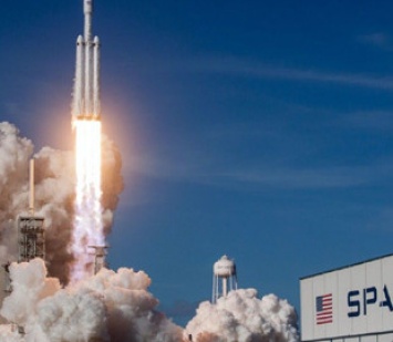 Астронавты помогут: SpaceX отправит в космос эксперименты школьников из Украины