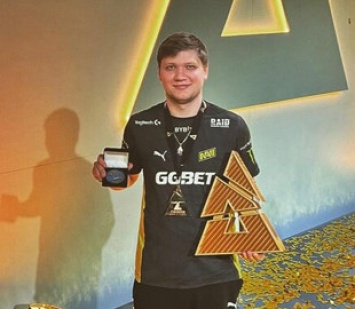 S1mple получил восьмой титул MVP за год. Это рекорд в истории CS:GO