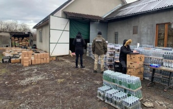 На Закарпатье нашли подпольный алкогольный цех