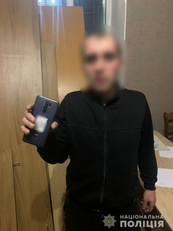 Житель Подольска за день обворовал двух таксистов