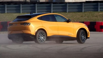 Запас хода Ford Mustang Mach-E увеличится к 2022 году