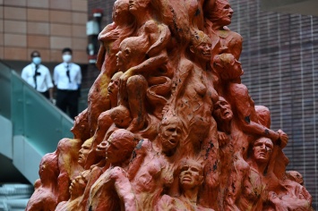 В Гонконге демонтировали скульптуру в память об убитых на Тяньаньмэнь