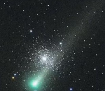 Спутники сняли комету Леонарда, прилетевшую последний раз в Солнечную систему