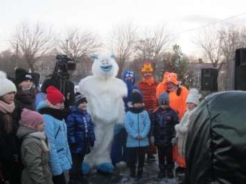 На радость любителям острых ощущений в Павлограде открылся ледовый каток