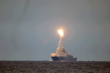 Путин заявил об успешном залповом пуске ракет "Циркон"
