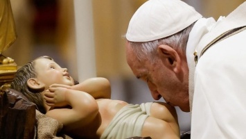 Папа Римский Франциск отслужил Рождественскую мессу (ВИДЕО)