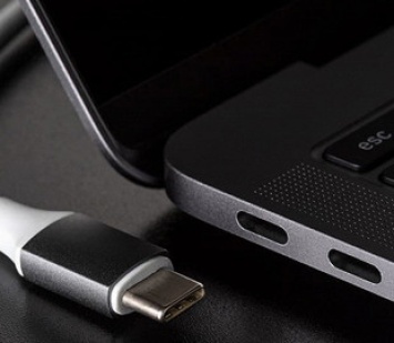 Разъемы USB-C станут стандартом для корпоративных ноутбуков в 2022 году