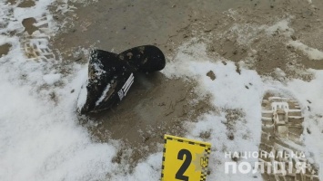На стоянке для фур под Одессой обнаружили тело неизвестной женщины: ее сбила машина (фото. видео)