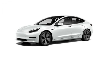 Tesla Model 3 против Nissan GT-R: кто будет удирать и догонять (ВИДЕО)