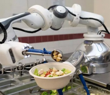 Военные США получили робота-повара для приготовления салатов