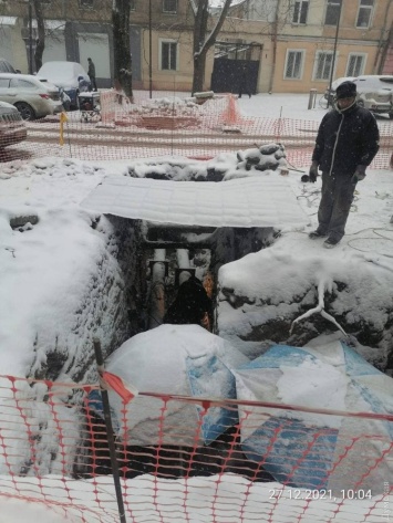 В центре Одессы восемь жилых домов третий день отключены от отопления: ремонтники обещают дать тепло завтра