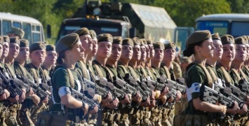 Украинки и армия. Социальные сети отреагировали на "ноу-хау" правительства, - МЕМЫ