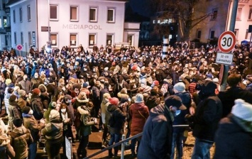 В Германии прошли массовые анти-COVID протесты