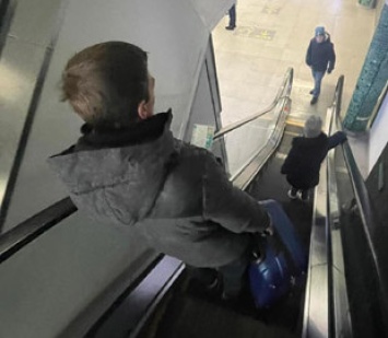 Киевлян предупредили о мошеннике с синим чемоданом: где он промышляет