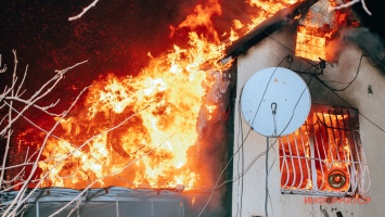 В Днепре на улице Ореховой сгорел частный дом: семье требуется помощь