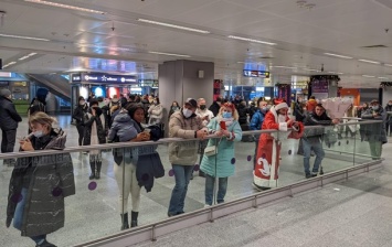 В аэропорту Борисполь открыли доступ для сопровождающих
