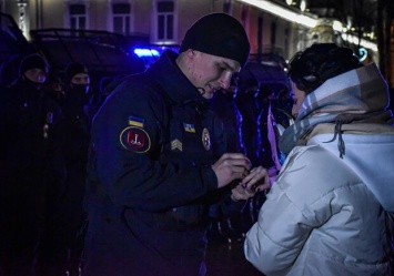 В Одессе нацгвардеец сделал предложение любимой прямо в Новогоднюю ночь