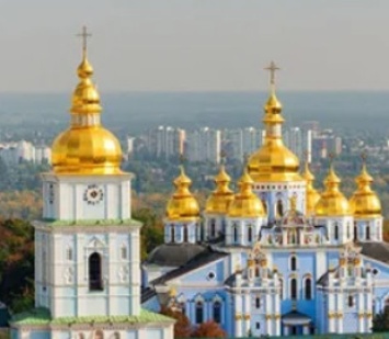 В сети показали уникальные фото Михайловского собора в Киеве до разрушения в 1930-х годах