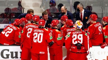 Молодежную сборную России по хоккею со скандалом сняли с рейса в Канаде