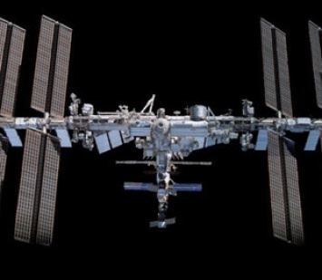 Первую в этом году коррекцию орбиты МКС проведут 12 января