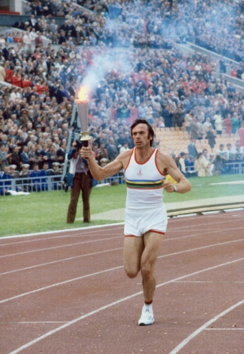 Умер трехкратный олимпийский чемпион, легкоатлет Виктор Санеев