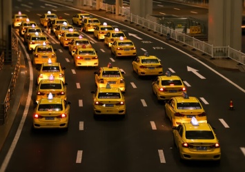 Сколько денег в новогоднюю ночь заработал киевский таксист