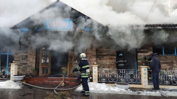 В Кривом Роге на 96-ом квартале горит ресторан