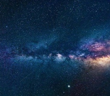 В NASA показали, как скопления галактик могут «искажать реальность»