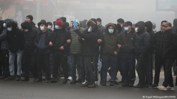 Комментарий: Протесты в Казахстане снизили опасность войны в Украине