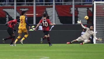 Ибрагимович не забил с пенальти, Милан обыграл Рому