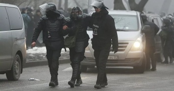 Токаев удалил твит о 20 тысячах террористов, напавших на Алматы