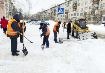 Жители Киева могут жаловаться на неубранный снег