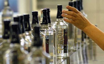 Бюджет недополучает 9 млрд в год от неналогообложения нелегального алкоголя - Счетная палата