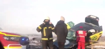 В ДТП под Харьковом погибло три человека (видео 18+)