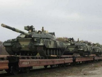 Россия перемещает военную технику с Дальнего Востока