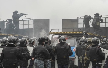 В Алматы за день задержали почти 2 тысячи человек