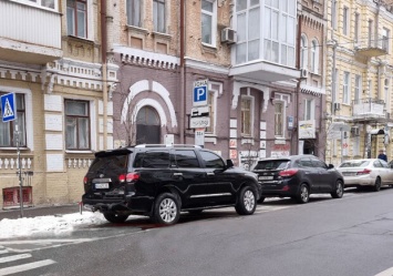 Водитель Кличко припарковался с нарушением ПДД: как на это отреагировал мэр