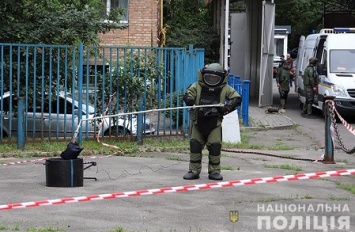 Алкоголики усердно «минируют» здания по всей Украине и грозят тотальным террором