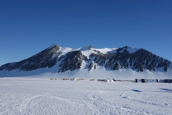Украинские альпинисты впервые в истории покорили самую высокую точку Антарктиды