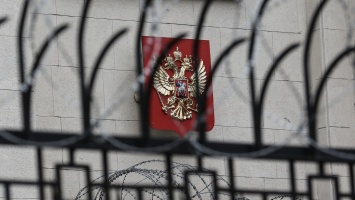 NYT: Россия начала эвакуировать семьи дипломатов из Киева и Львова