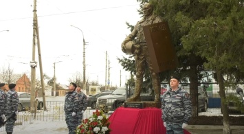 В оккупированном Луганске установили памятник в честь «Беркута»