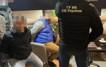 В Киеве задержали мошенников, обещавших иностранцам легализацию