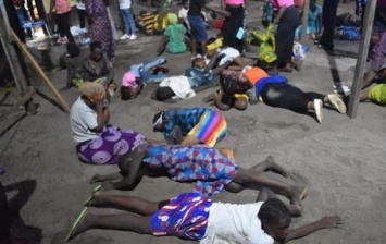 В Либерии 11 детей стали жертвами давки в церкви. 18+