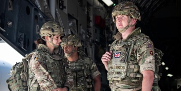 Британия будет "сдерживать Россию" от нападения Украину войсками в Прибалтике