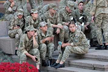 Для украинских военных разрабатывают отдельный мессенджер "Розмова"