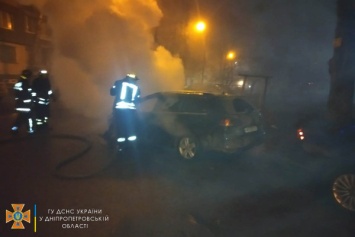 Ночью в Кривом Роге сгорел автомобиль
