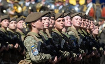 Почему украинки заставили власть пересмотреть решение о всеобщей постановке на военный учет: комментарий эксперта