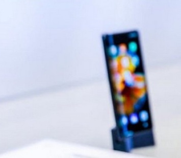 Xiaomi выпустит новый сгибающийся смартфон