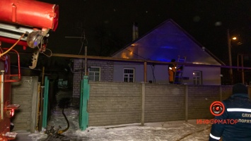 В Днепре на Шахматном проезде горел частный дом: в пожаре погиб мужчина
