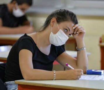 В ООН указали на последствия пандемии для школьников из-за дистанционного обучения